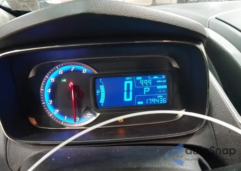 2015 Chevrolet Trax 1Ls z USA, uszkodzony, nr VIN KL7CJKSB8FB082235